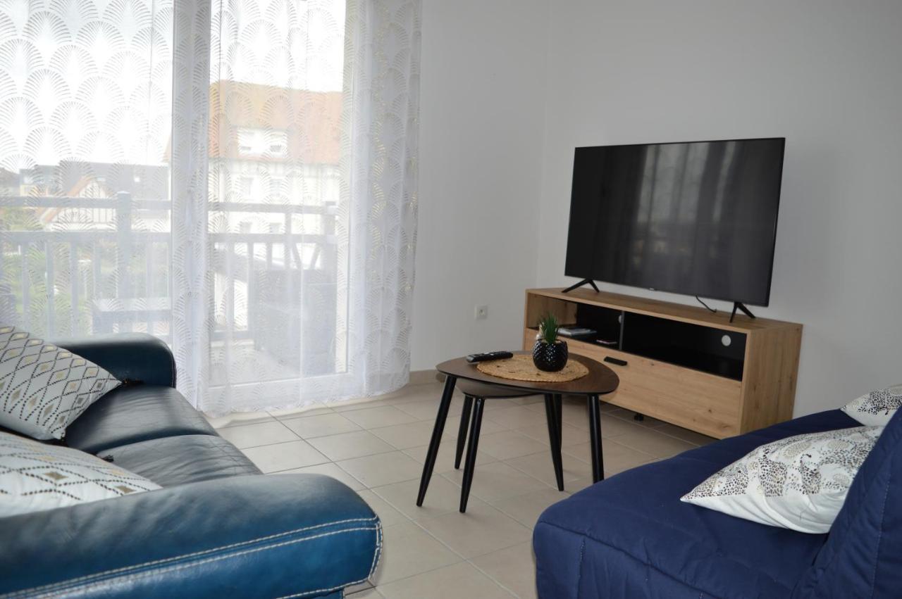 Appartement Spacieux Avec Balcon - A 50M De La Plage กูร์เซิล-โซร์-แม ภายนอก รูปภาพ