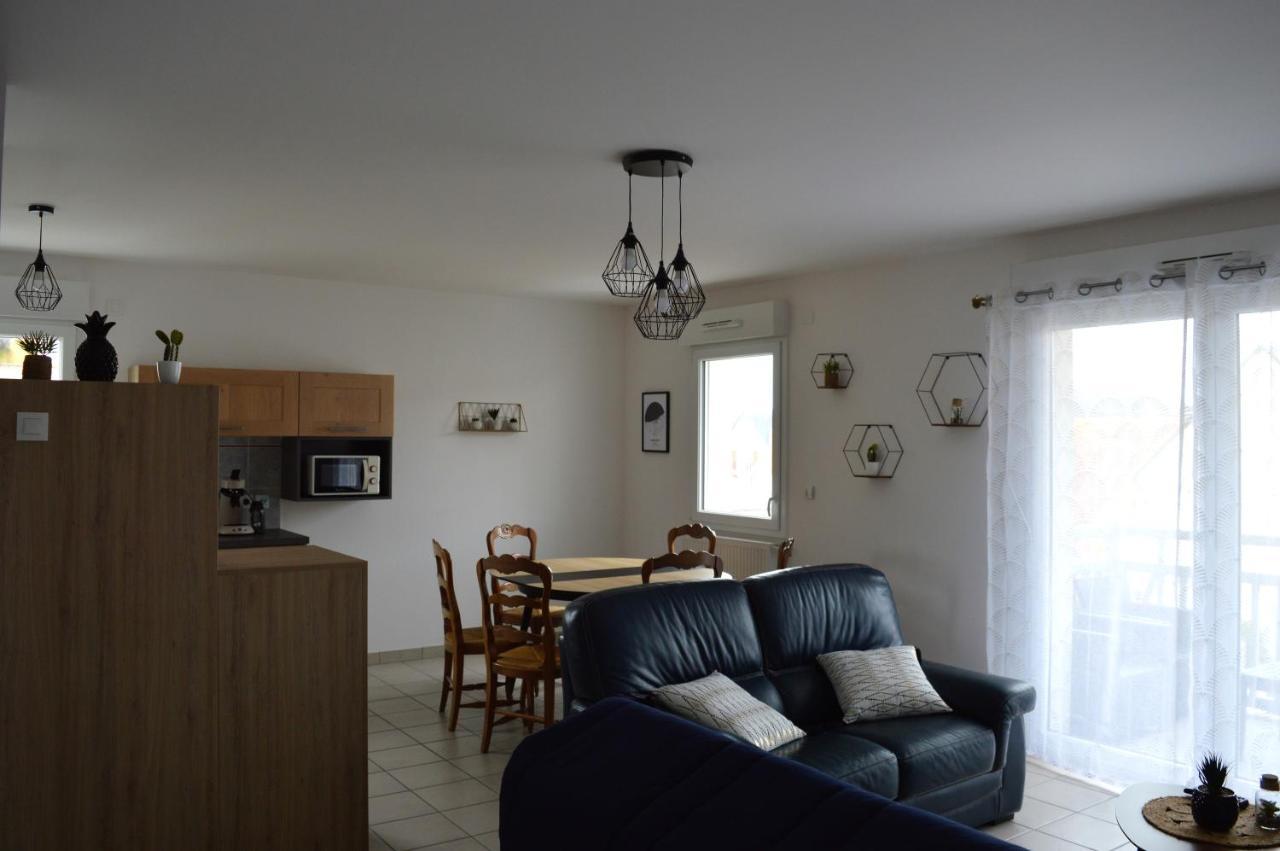 Appartement Spacieux Avec Balcon - A 50M De La Plage กูร์เซิล-โซร์-แม ภายนอก รูปภาพ